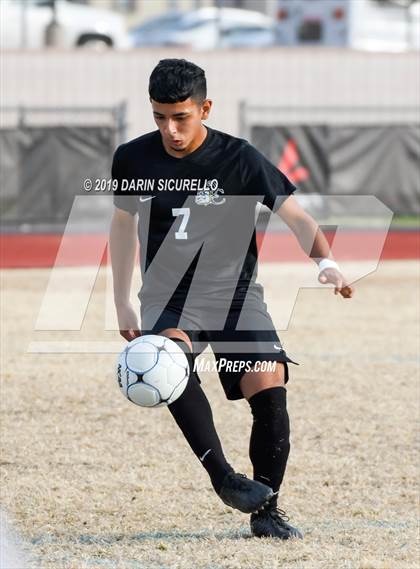Thumbnail 2 in Queen Creek vs Boulder Creek (DRHS Anthony Solis/Stephen Hopp Cactus Cup) photogallery.