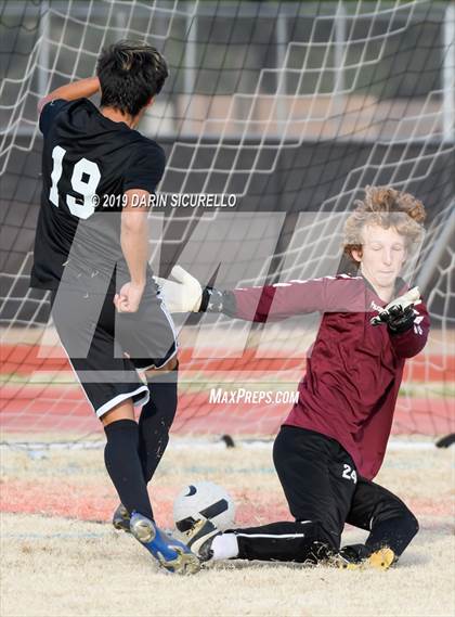 Thumbnail 3 in Queen Creek vs Boulder Creek (DRHS Anthony Solis/Stephen Hopp Cactus Cup) photogallery.