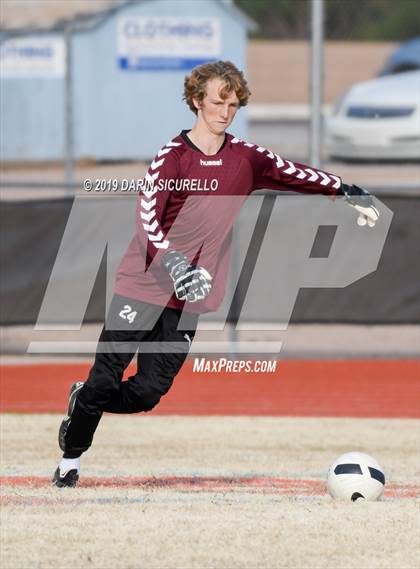 Thumbnail 1 in Queen Creek vs Boulder Creek (DRHS Anthony Solis/Stephen Hopp Cactus Cup) photogallery.