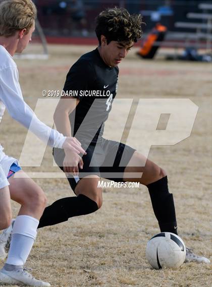 Thumbnail 1 in Queen Creek vs Boulder Creek (DRHS Anthony Solis/Stephen Hopp Cactus Cup) photogallery.