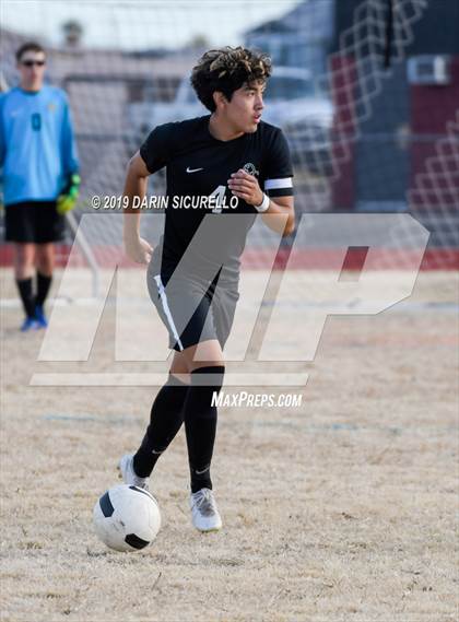 Thumbnail 1 in Queen Creek vs Boulder Creek (DRHS Anthony Solis/Stephen Hopp Cactus Cup) photogallery.