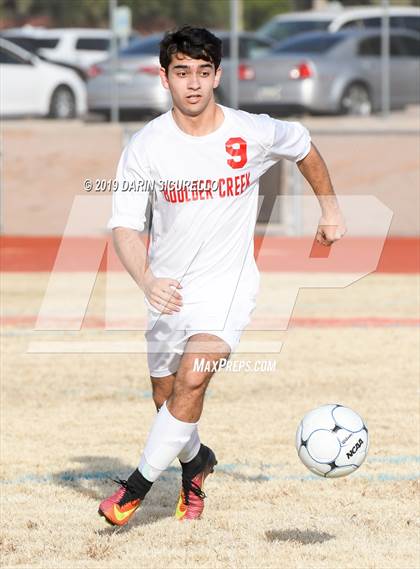Thumbnail 2 in Queen Creek vs Boulder Creek (DRHS Anthony Solis/Stephen Hopp Cactus Cup) photogallery.