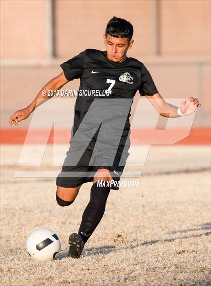 Thumbnail 2 in Queen Creek vs Boulder Creek (DRHS Anthony Solis/Stephen Hopp Cactus Cup) photogallery.
