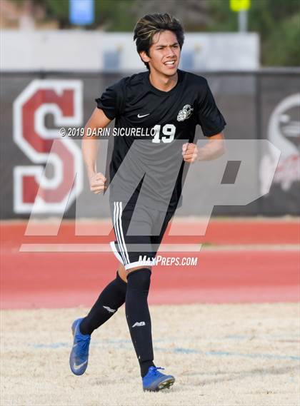 Thumbnail 2 in Queen Creek vs Boulder Creek (DRHS Anthony Solis/Stephen Hopp Cactus Cup) photogallery.