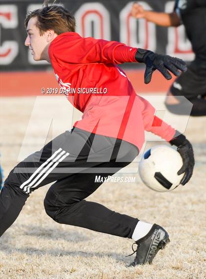 Thumbnail 1 in Queen Creek vs Boulder Creek (DRHS Anthony Solis/Stephen Hopp Cactus Cup) photogallery.