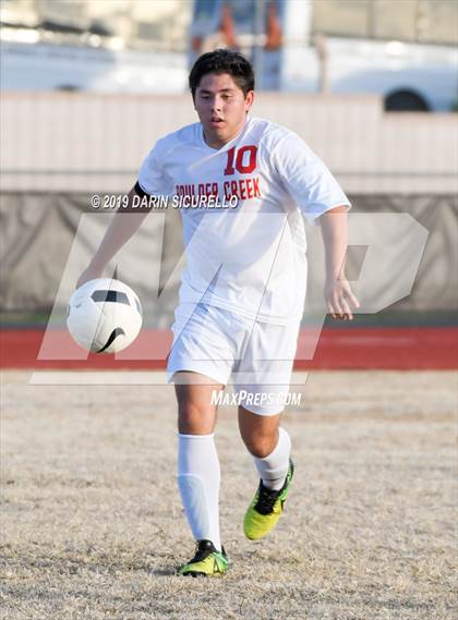 Thumbnail 3 in Queen Creek vs Boulder Creek (DRHS Anthony Solis/Stephen Hopp Cactus Cup) photogallery.