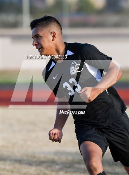 Thumbnail 2 in Queen Creek vs Boulder Creek (DRHS Anthony Solis/Stephen Hopp Cactus Cup) photogallery.