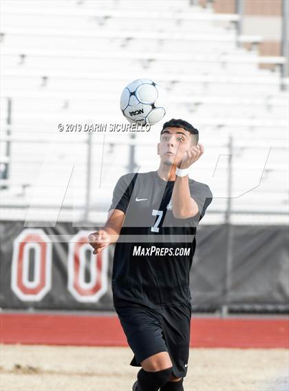 Thumbnail 1 in Queen Creek vs Boulder Creek (DRHS Anthony Solis/Stephen Hopp Cactus Cup) photogallery.