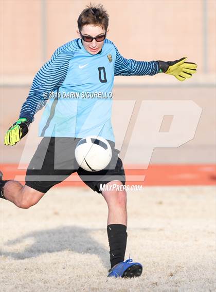 Thumbnail 2 in Queen Creek vs Boulder Creek (DRHS Anthony Solis/Stephen Hopp Cactus Cup) photogallery.