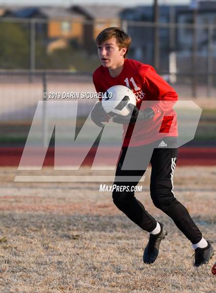 Thumbnail 1 in Queen Creek vs Boulder Creek (DRHS Anthony Solis/Stephen Hopp Cactus Cup) photogallery.
