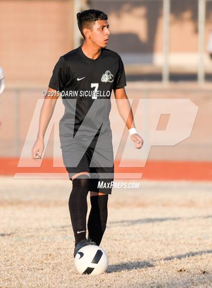 Thumbnail 2 in Queen Creek vs Boulder Creek (DRHS Anthony Solis/Stephen Hopp Cactus Cup) photogallery.