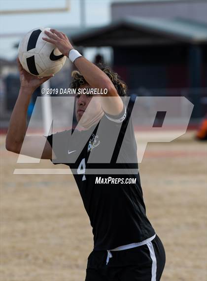 Thumbnail 3 in Queen Creek vs Boulder Creek (DRHS Anthony Solis/Stephen Hopp Cactus Cup) photogallery.