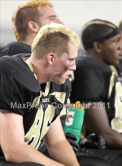 Thumbnail 3 in Mansfield vs. Guyer (5A Division 2 Region 1 Area) photogallery.