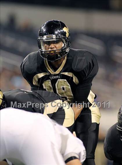 Thumbnail 1 in Mansfield vs. Guyer (5A Division 2 Region 1 Area) photogallery.
