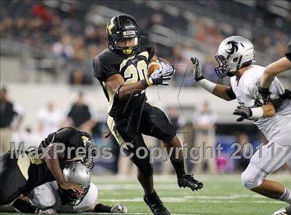 Thumbnail 3 in Mansfield vs. Guyer (5A Division 2 Region 1 Area) photogallery.