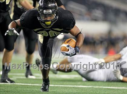 Thumbnail 2 in Mansfield vs. Guyer (5A Division 2 Region 1 Area) photogallery.