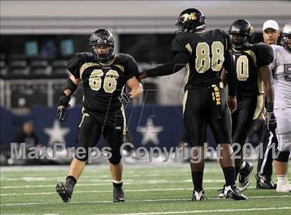 Thumbnail 1 in Mansfield vs. Guyer (5A Division 2 Region 1 Area) photogallery.