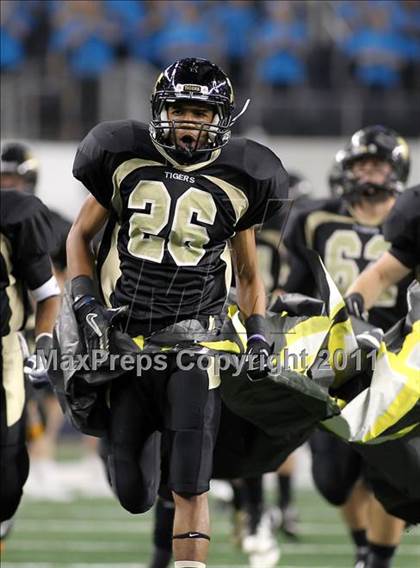 Thumbnail 1 in Mansfield vs. Guyer (5A Division 2 Region 1 Area) photogallery.