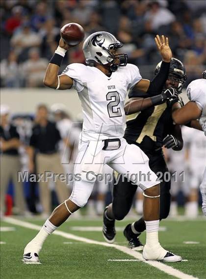 Thumbnail 2 in Mansfield vs. Guyer (5A Division 2 Region 1 Area) photogallery.
