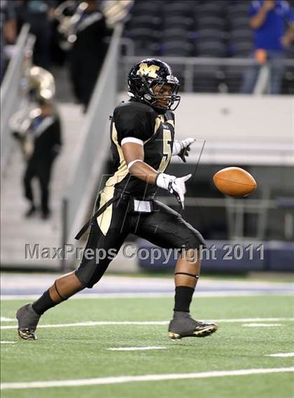 Thumbnail 2 in Mansfield vs. Guyer (5A Division 2 Region 1 Area) photogallery.
