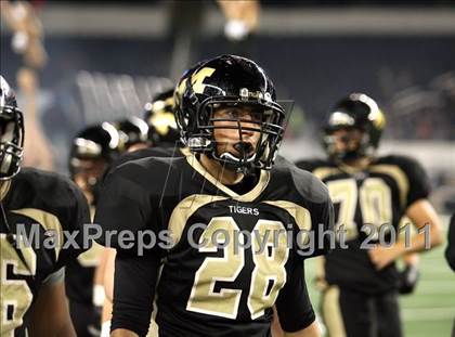 Thumbnail 2 in Mansfield vs. Guyer (5A Division 2 Region 1 Area) photogallery.