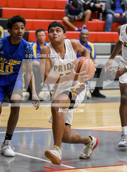 Thumbnail 3 in Carl Hayden Community vs Mountain Pointe (PUHSD Coyote Classic Tournament) photogallery.