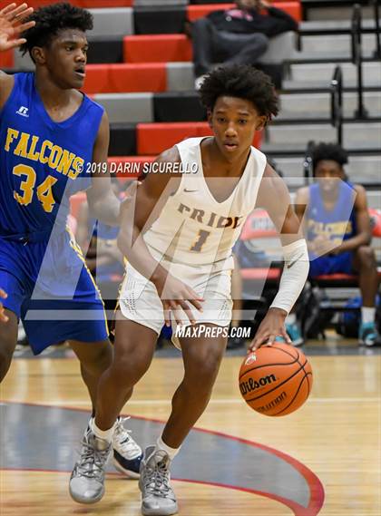 Thumbnail 3 in Carl Hayden Community vs Mountain Pointe (PUHSD Coyote Classic Tournament) photogallery.