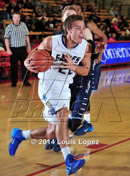 Thumbnail 2 in Santa Margarita vs. Bullard (Nike Extravaganza) photogallery.