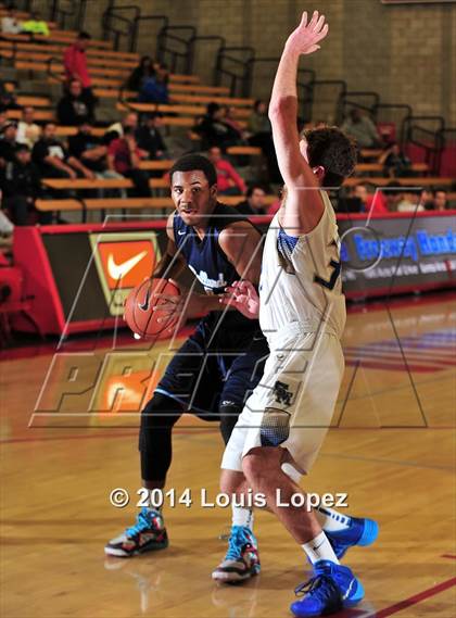 Thumbnail 2 in Santa Margarita vs. Bullard (Nike Extravaganza) photogallery.