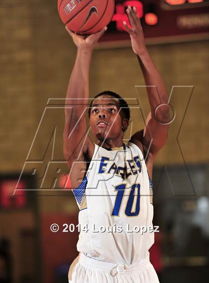 Thumbnail 3 in Santa Margarita vs. Bullard (Nike Extravaganza) photogallery.