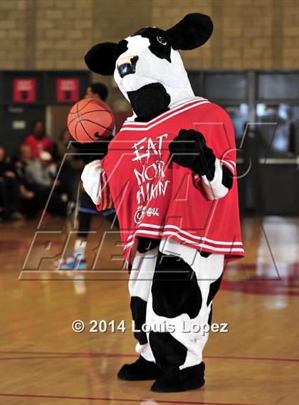 Thumbnail 3 in Santa Margarita vs. Bullard (Nike Extravaganza) photogallery.