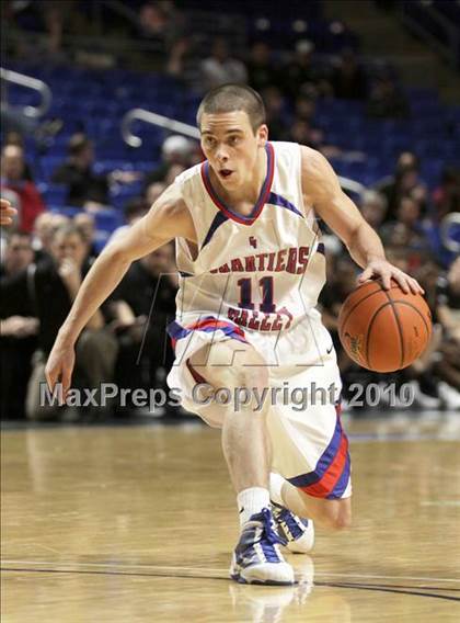 Thumbnail 1 in Chartiers Valley vs. Sts. Neumann & Goretti [John & Maria] photogallery.