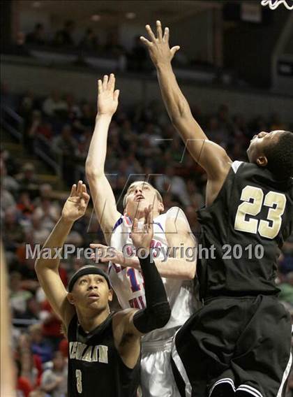 Thumbnail 3 in Chartiers Valley vs. Sts. Neumann & Goretti [John & Maria] photogallery.