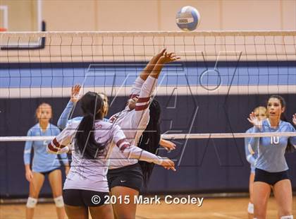 Thumbnail 3 in Cameron Yoe @ China Spring photogallery.