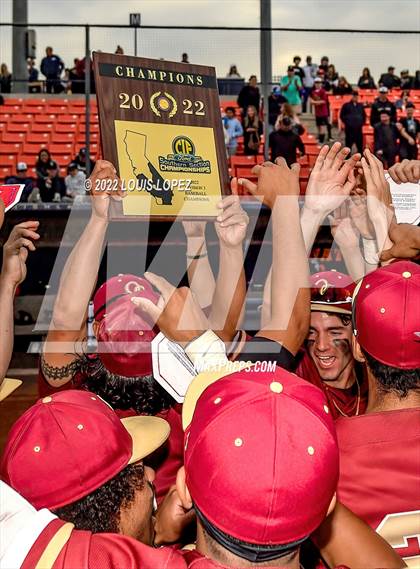Thumbnail 1 in Oaks Christian vs. La Quinta (CIF SS DIV 3 Championship Awards) photogallery.