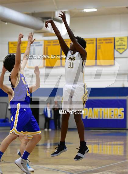 Thumbnail 3 in Gilroy vs. Del Mar photogallery.