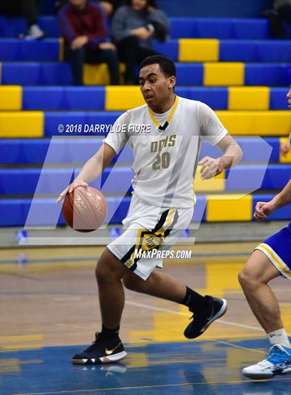 Thumbnail 3 in Gilroy vs. Del Mar photogallery.