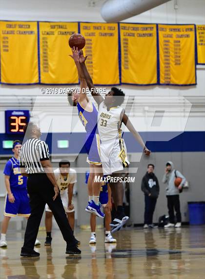 Thumbnail 3 in Gilroy vs. Del Mar photogallery.