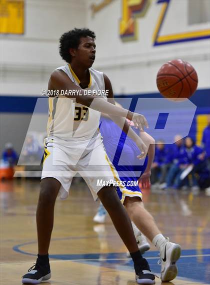 Thumbnail 2 in Gilroy vs. Del Mar photogallery.