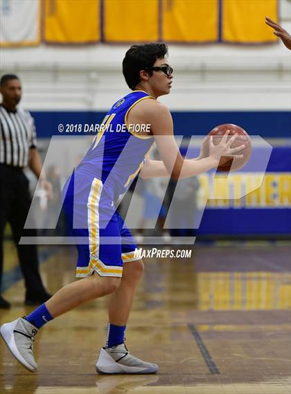 Thumbnail 2 in Gilroy vs. Del Mar photogallery.