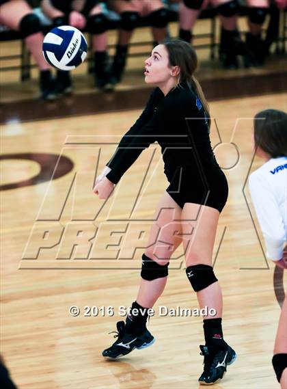 Thumbnail 3 in Vandebilt Catholic @ Mt. Carmel photogallery.