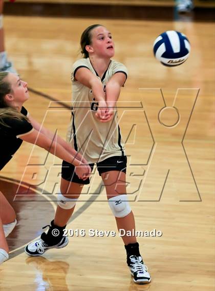 Thumbnail 3 in Vandebilt Catholic @ Mt. Carmel photogallery.