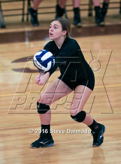 Thumbnail 1 in Vandebilt Catholic @ Mt. Carmel photogallery.