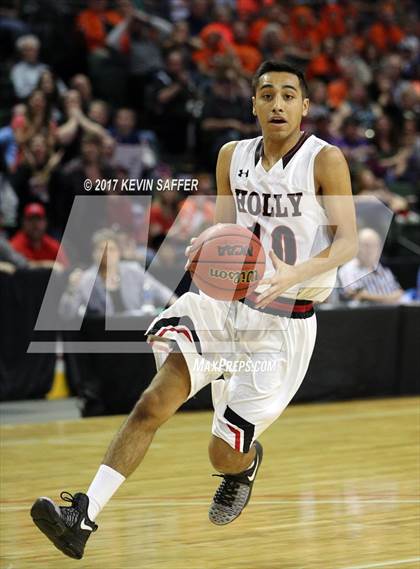 Thumbnail 1 in Holly vs. Cheyenne Wells  (CHSAA 1A Final) photogallery.
