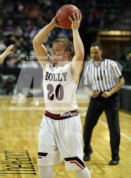 Thumbnail 2 in Holly vs. Cheyenne Wells  (CHSAA 1A Final) photogallery.