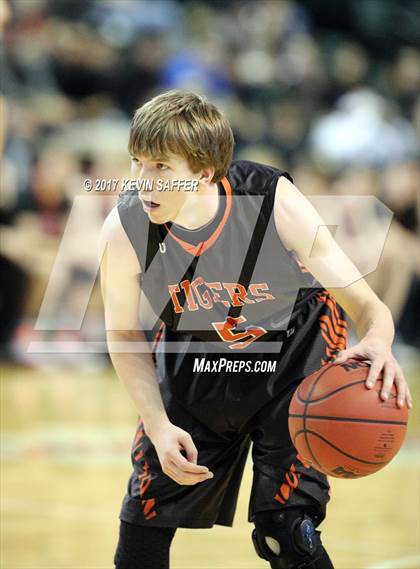 Thumbnail 2 in Holly vs. Cheyenne Wells  (CHSAA 1A Final) photogallery.