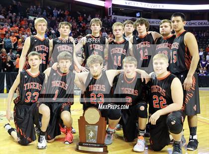 Thumbnail 3 in Holly vs. Cheyenne Wells  (CHSAA 1A Final) photogallery.