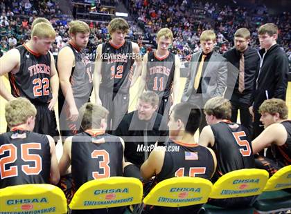 Thumbnail 1 in Holly vs. Cheyenne Wells  (CHSAA 1A Final) photogallery.