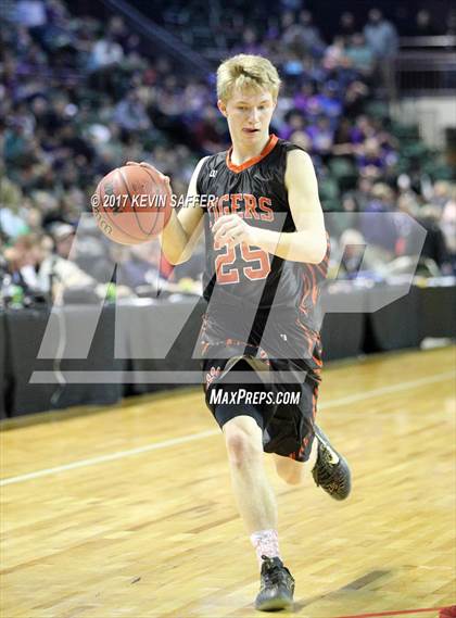 Thumbnail 1 in Holly vs. Cheyenne Wells  (CHSAA 1A Final) photogallery.