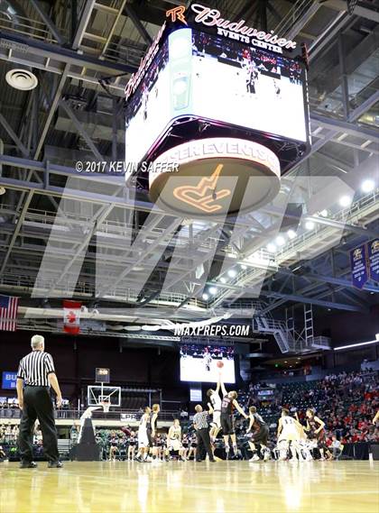 Thumbnail 2 in Holly vs. Cheyenne Wells  (CHSAA 1A Final) photogallery.